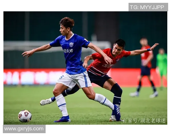 武汉羽毛球队在城市联赛积分榜上以99分稳居第一名展现强劲实力